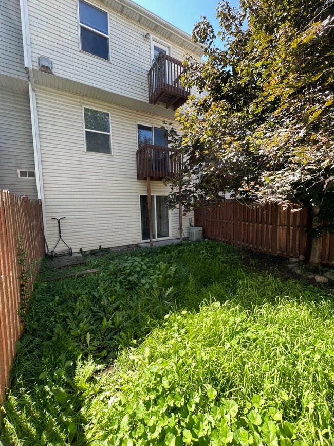 Building Photo - 452 Argyll Ct