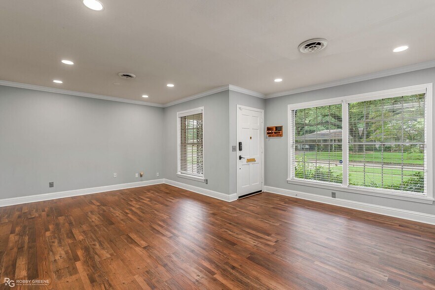 Building Photo - 317 Haynes Ave