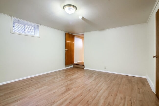 Building Photo - 3084 W Chenango Ave