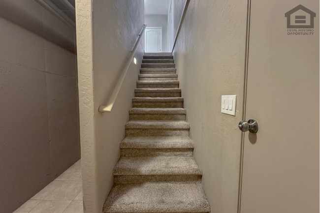 Building Photo - 3Bed/2.5Bath Condo at Priest Dr/Rio Salado Pkwy! -- ATTACHED 3-CAR GARAGE!