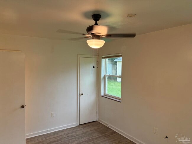 Building Photo - 107 Holmes Dr