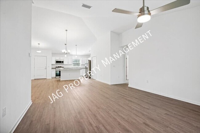 Building Photo - 1191 Valencia St SE