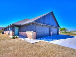 Building Photo - 1543 Pavy Pkwy