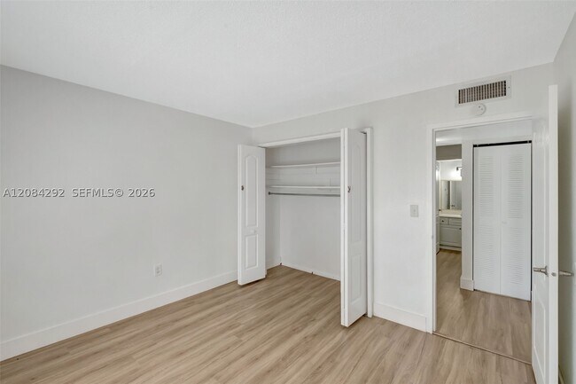 Building Photo - 4804 NW 79th Ave