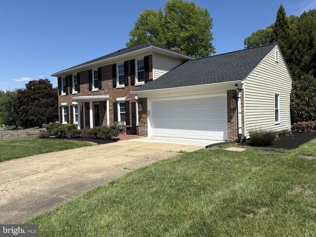 Building Photo - 9926 Tartan Ct