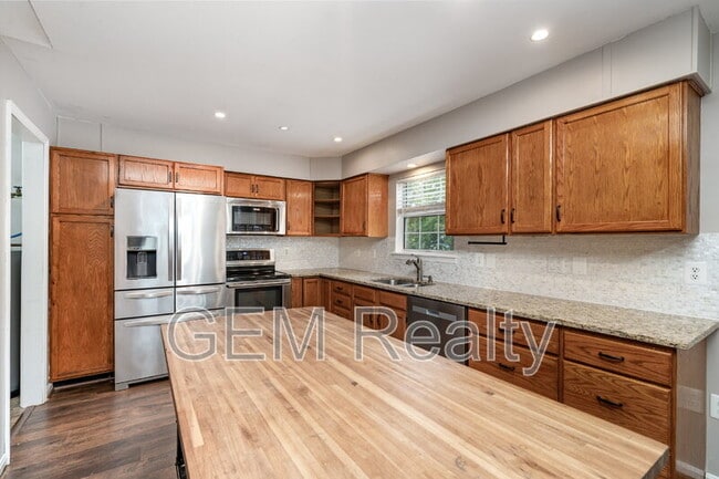 Building Photo - 11609 Silverleaf Ln