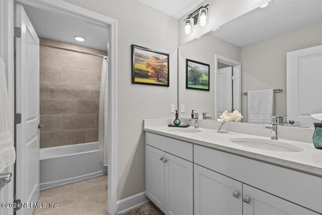 Building Photo - 11232 Bright Path Ct