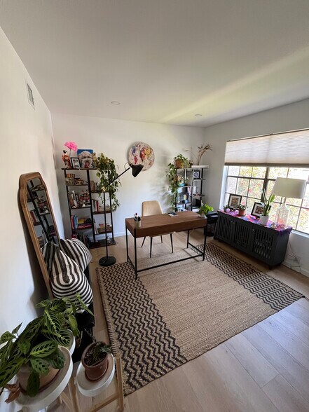 Building Photo - 915 McHugh Ct