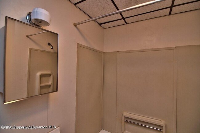 Building Photo - 401 Valley Ave