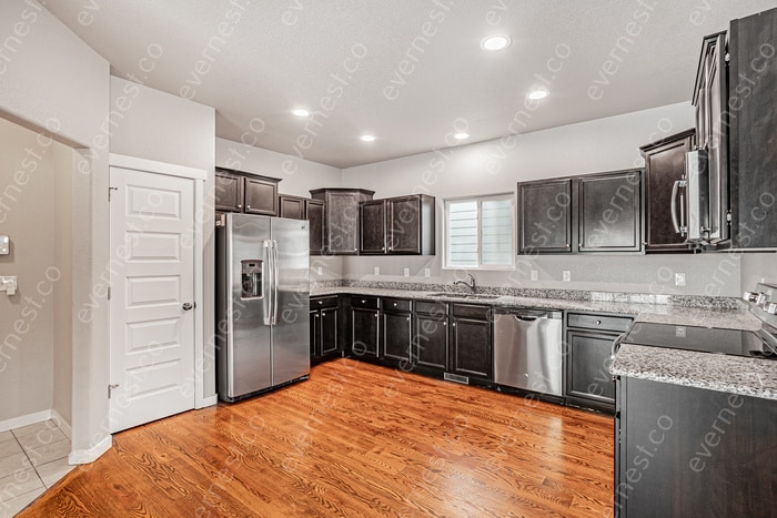 Building Photo - 2405 Falkirk Dr