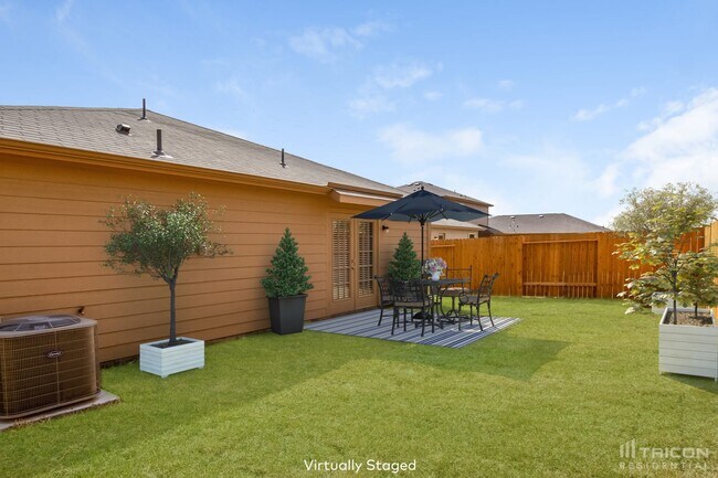 Building Photo - 928 American Monarch Dr
