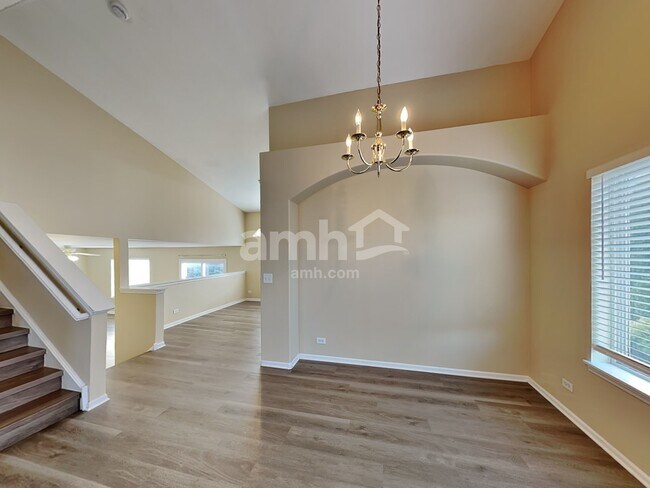 Building Photo - 388 Pheasant Chase Dr