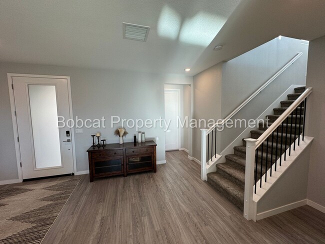 Building Photo - New Ryder Home Tons of Upgrades
