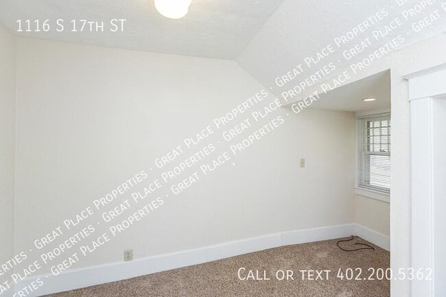 Building Photo - 1116 S 17th St