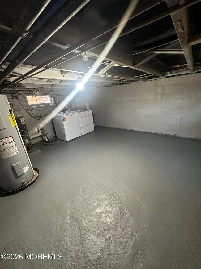 Building Photo - 114 W 4th St