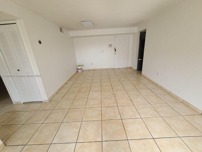 2735 W 52nd St - 2735 W 52nd St Hialeah FL 33016 | Apartment Finder