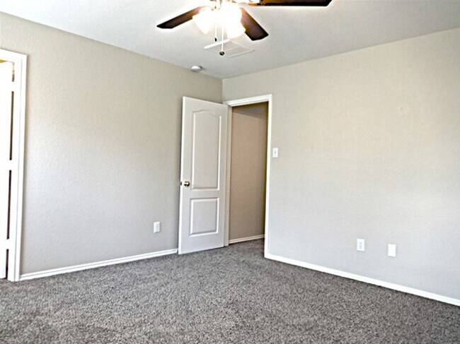 Building Photo - 9510 Narnia Springs Ct