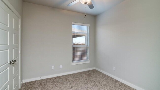 Building Photo - 641 Fallow Dr