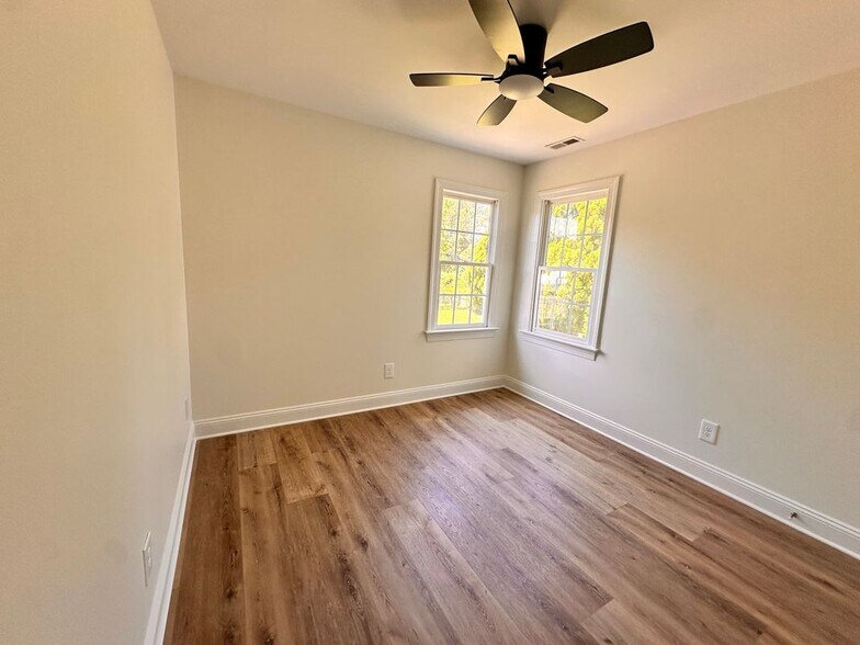 Building Photo - 7845 Melcombe Way