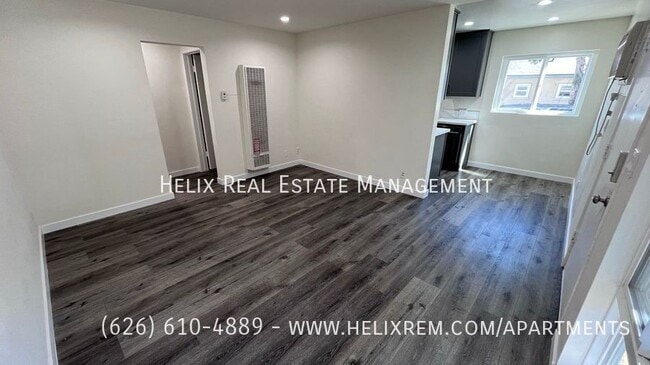 Building Photo - 1138 E Elk Ave