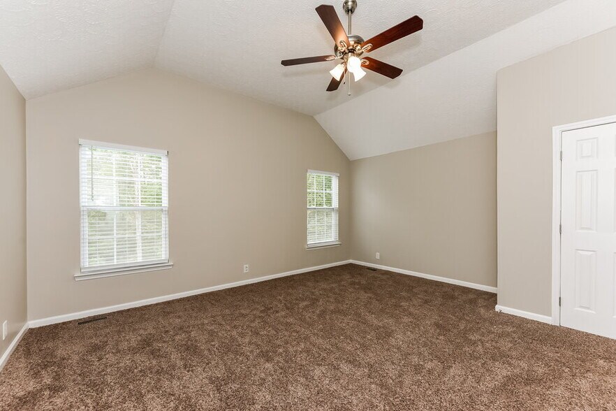 Building Photo - 7245 Legacy Dr