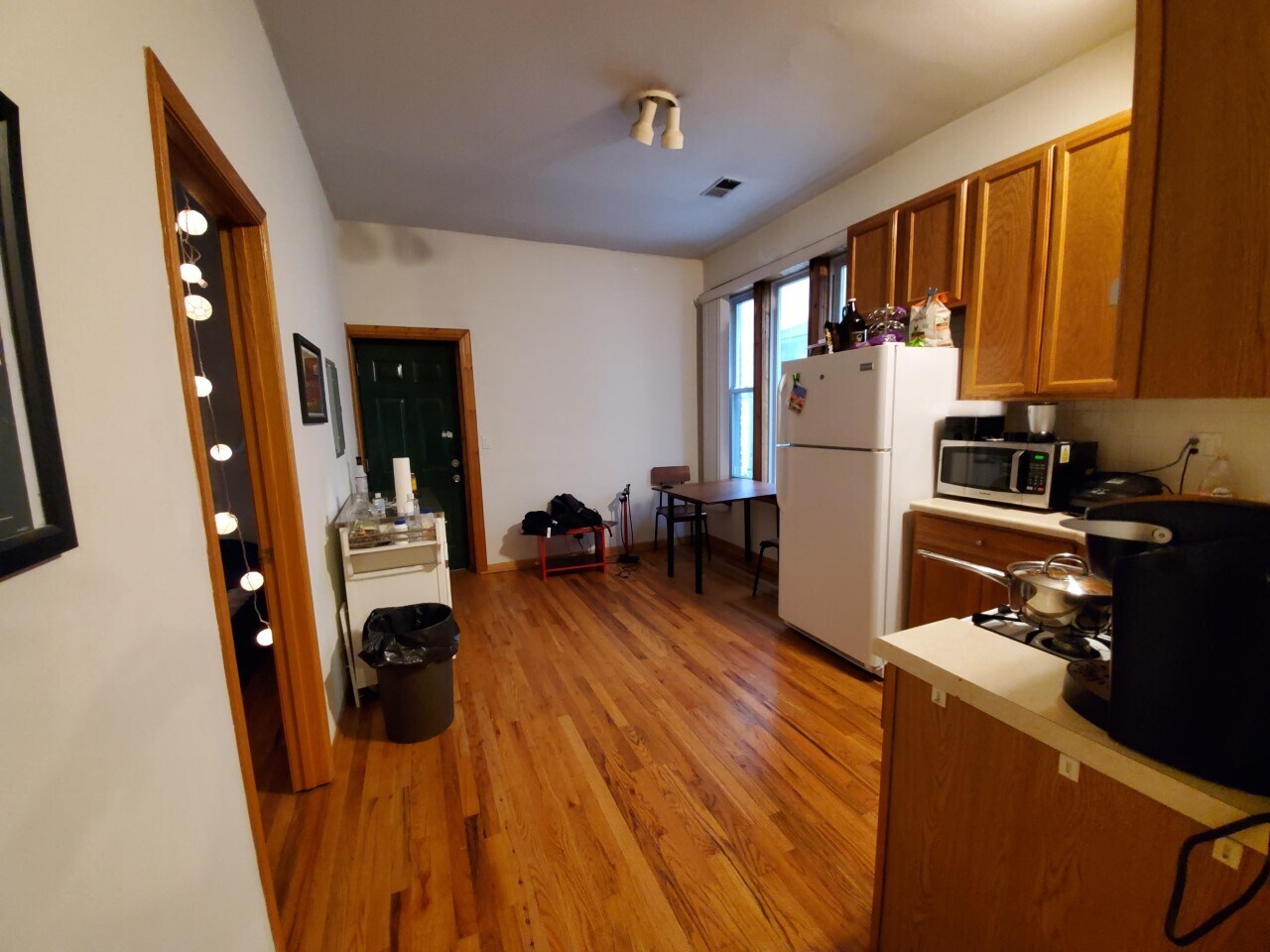 Building Photo - 2048 N Western Ave