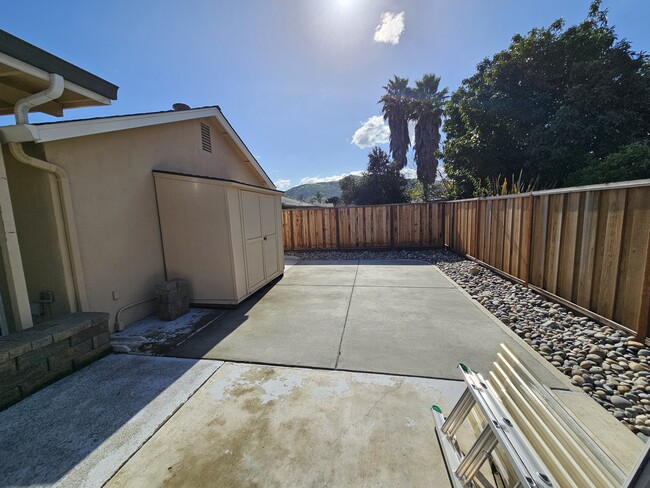 Building Photo - 119 Houlton Ct