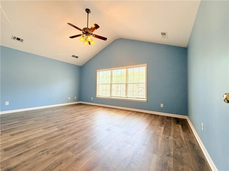 Building Photo - 3229 Davenport Park Ln