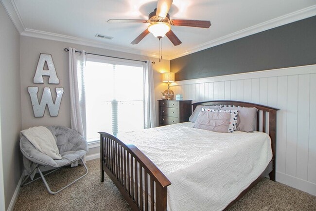 Building Photo - 1088 Jon Dr