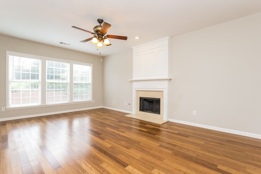 Building Photo - 3670 Azurite St