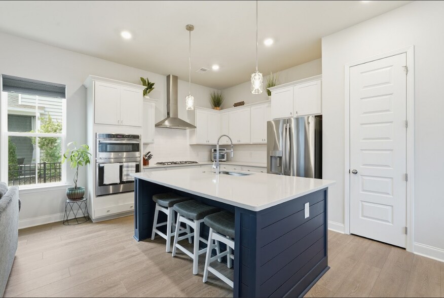 Building Photo - 188 Hawthorn Ln