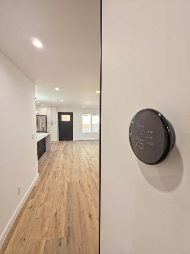 Building Photo - 7045 Nestle Ave