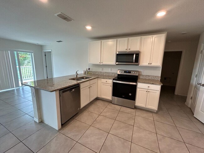 Building Photo - 1056 Gerona Ave