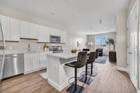 Building Photo - 127 Centre St