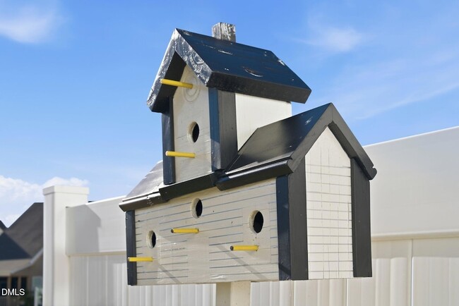 Building Photo - 759 Putney Hl Rd