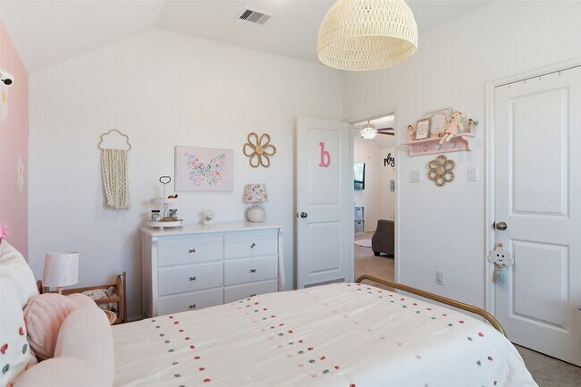 Building Photo - 358 Jewett Meadow Dr