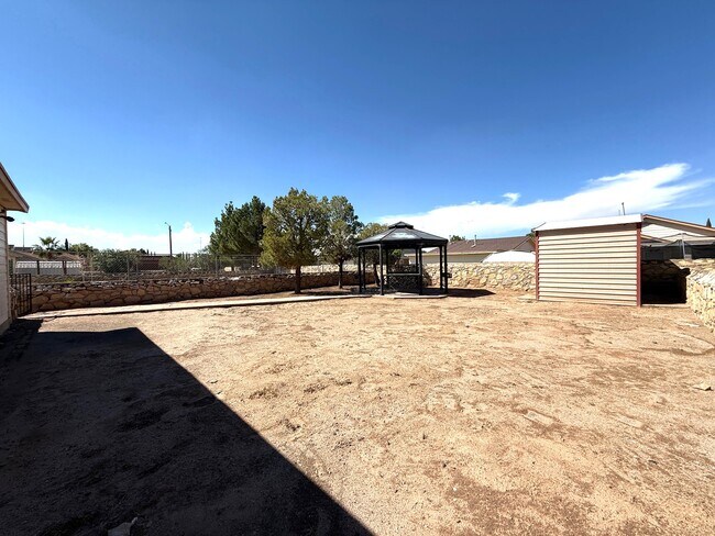 Building Photo - 12309 Tierra Inca Dr