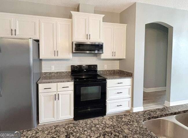 Building Photo - 130 Boatsman Way