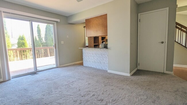 Building Photo - 1401 Knoll Dr