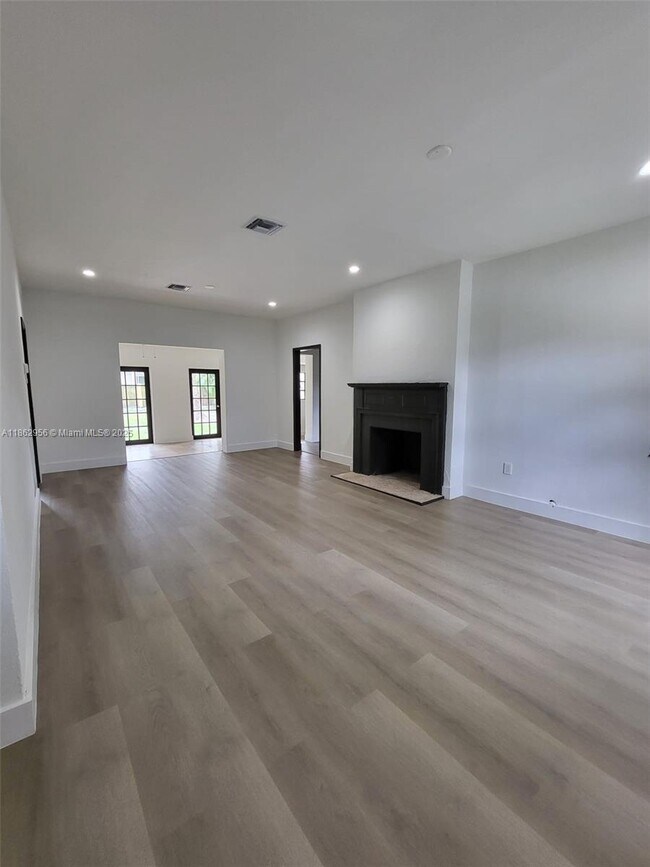 Building Photo - 816 NE 91st Terrace