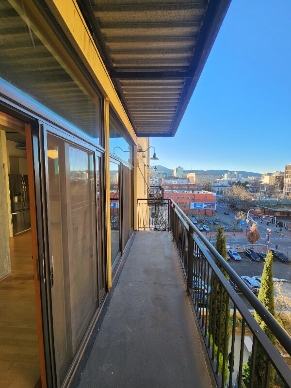 Building Photo - 411 NW Flanders St