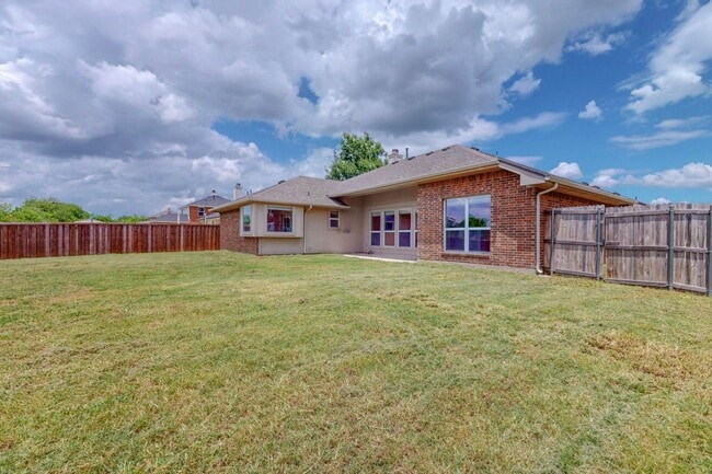 Building Photo - **Now pre-leasing, available to view early...