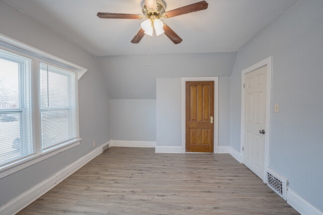 Building Photo - 2308 Fremont St