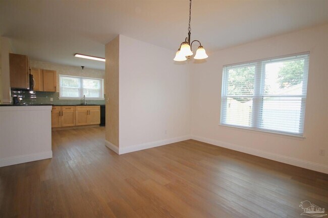 Building Photo - 4631 Northpointe Cir