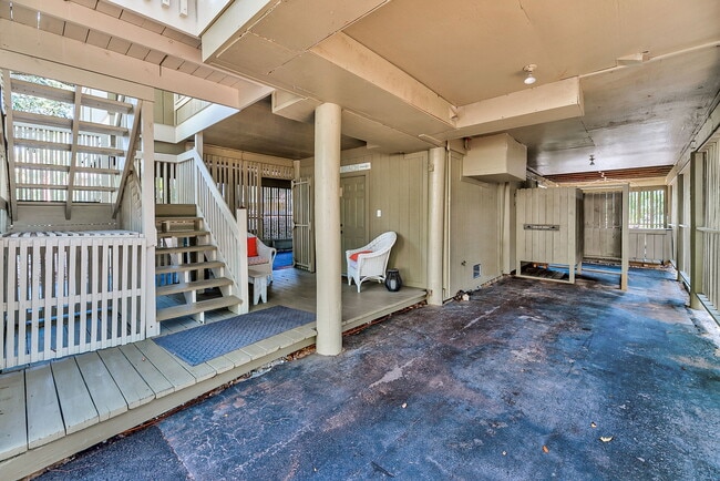 Building Photo - Branson - Breeze