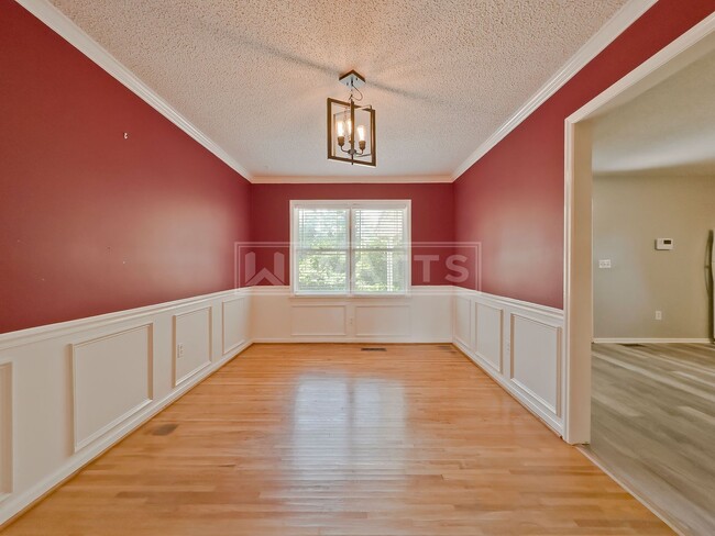 Building Photo - 3314 Sunniroc Cir