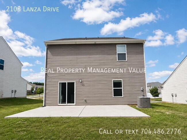 Building Photo - 2108 Lanza Dr