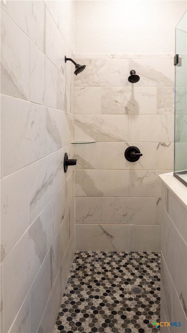 Building Photo - 8006 Preston Hollow Dr