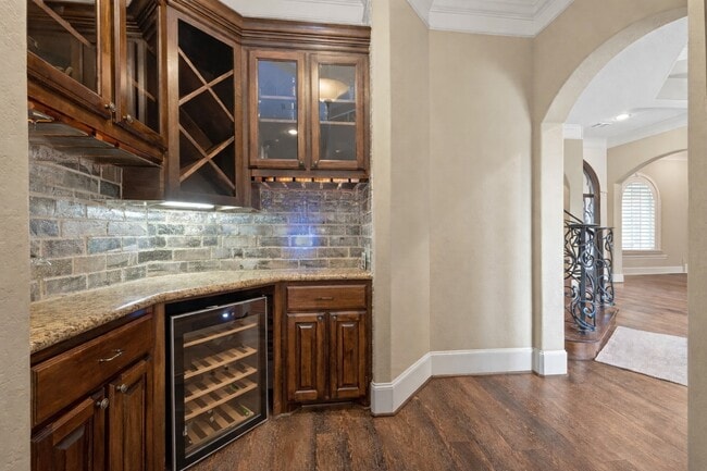 Building Photo - 7414 Dayhill Dr