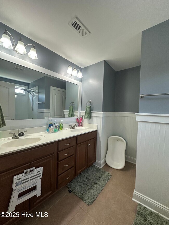 Building Photo - 509 Blue Angel Ct